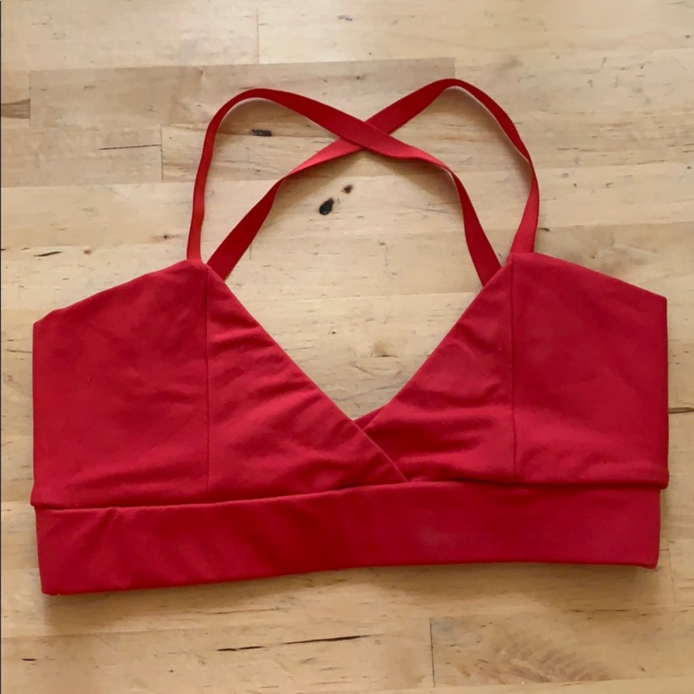 Live The Process V Sports Bra